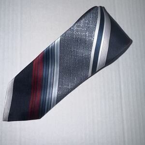 Mr. John by Beau Brummell VTG Mens 58” Jacquard Tie Blue Red Silver Satin Stripe